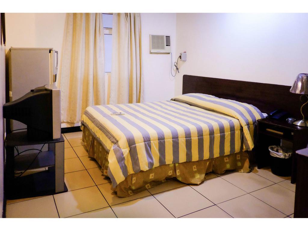 Crowne Garden Hotel Cebu Quarto foto